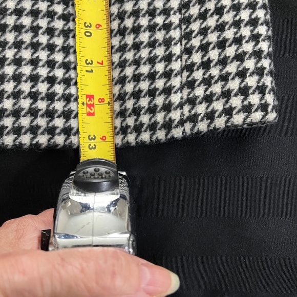 BCBG Houndstooth wool blend coat, Size SM. - Picture 11 of 16